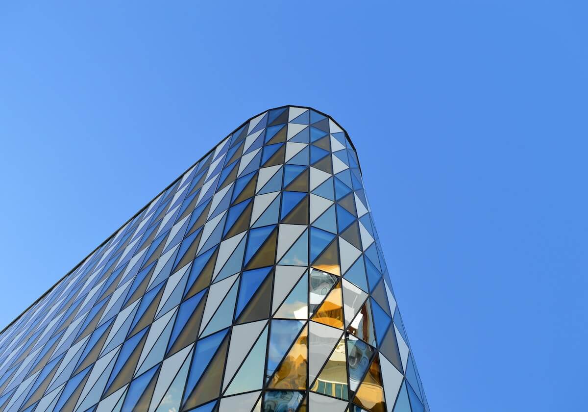 九游客户端-他值得！赛后老特拉福德现场球迷高唱：再留一年，卡塞米罗